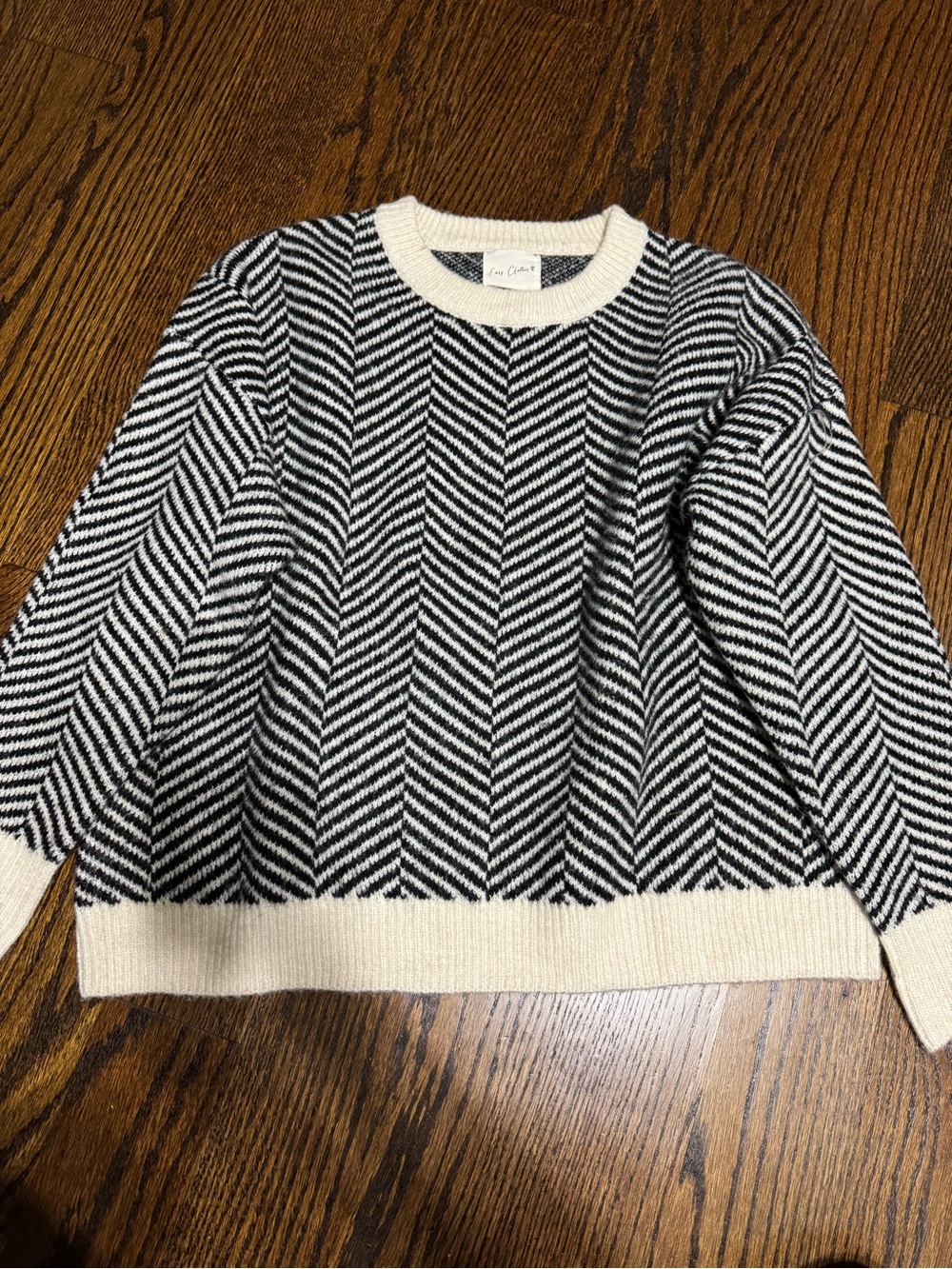 Chevron Crewneck Sweater in Cream and Black - Women